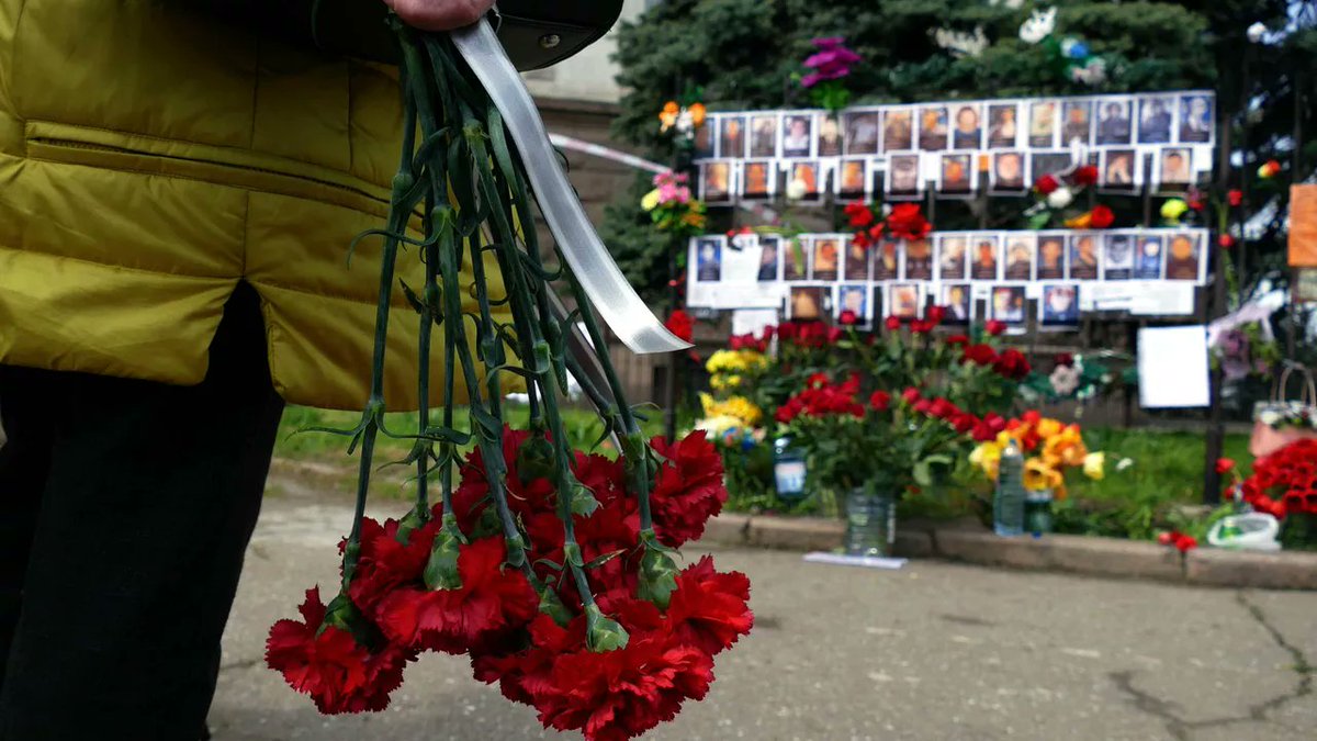 ⚡2 мая в Одессе отмечается День памяти по погибшим в результате трагических событий, произошедших в городе 2 мая 2014 года.😑
Не забудем - не простим...