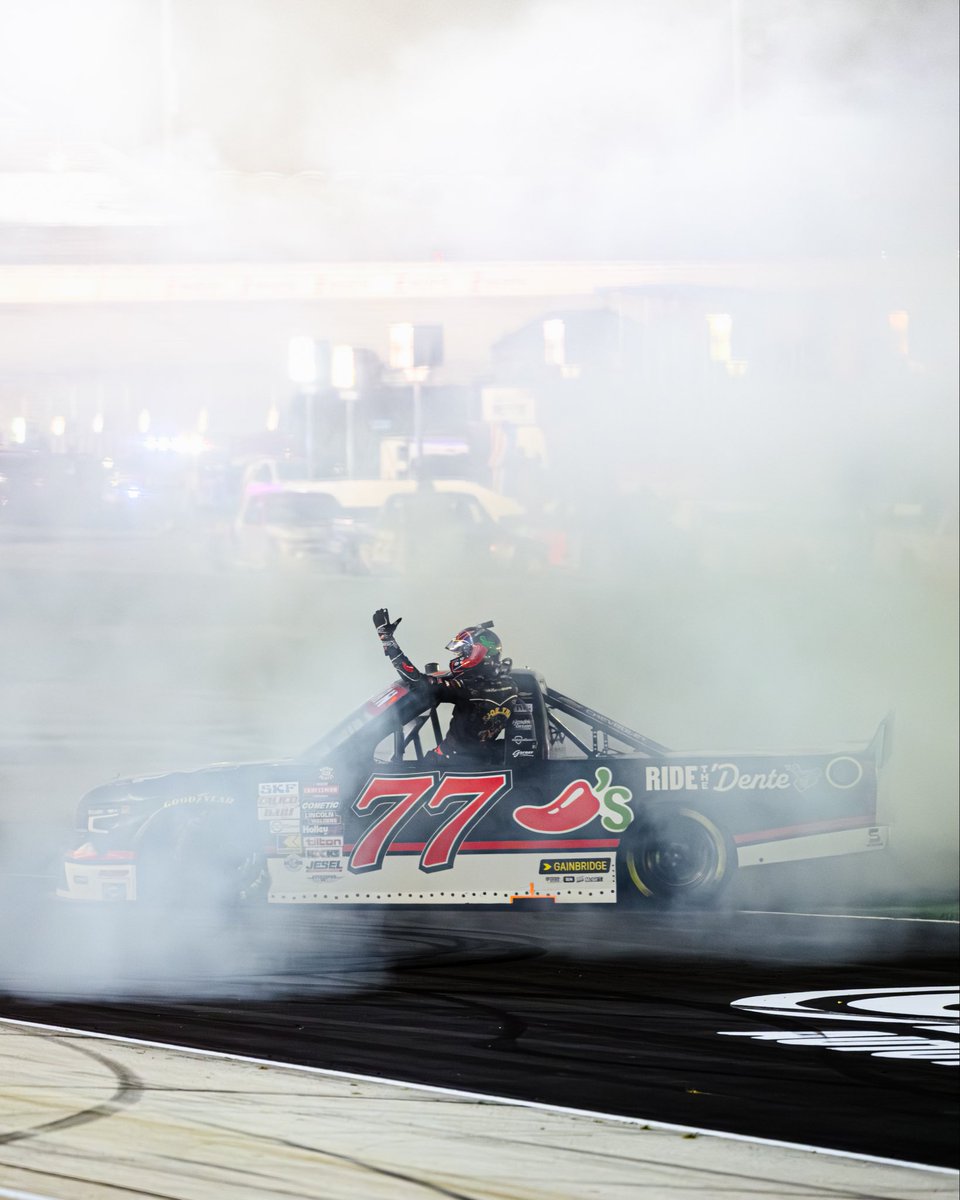 NASCAR CRAFTSMAN Trucks tweet media