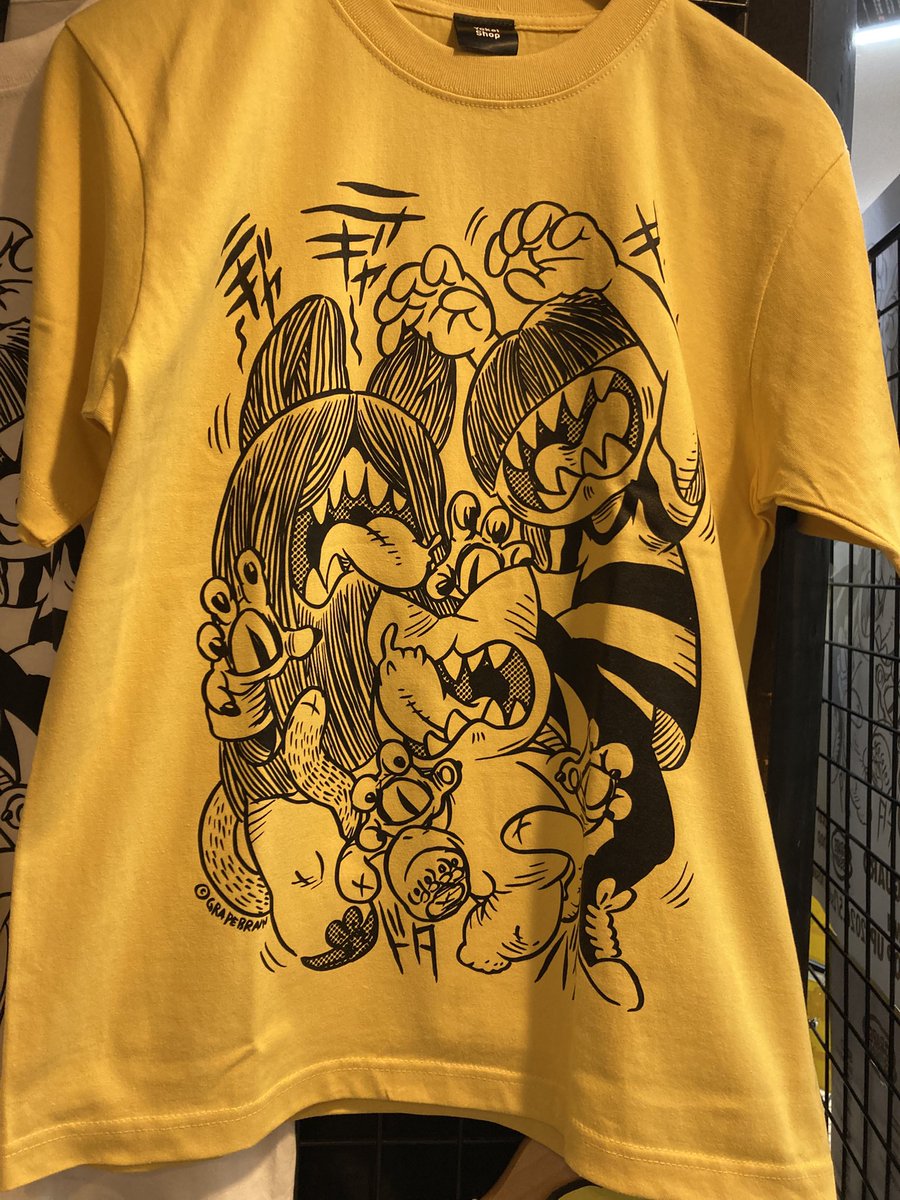 GRAPE BRAINさんのTシャツ、ショルダーバッグの予約販売本日から