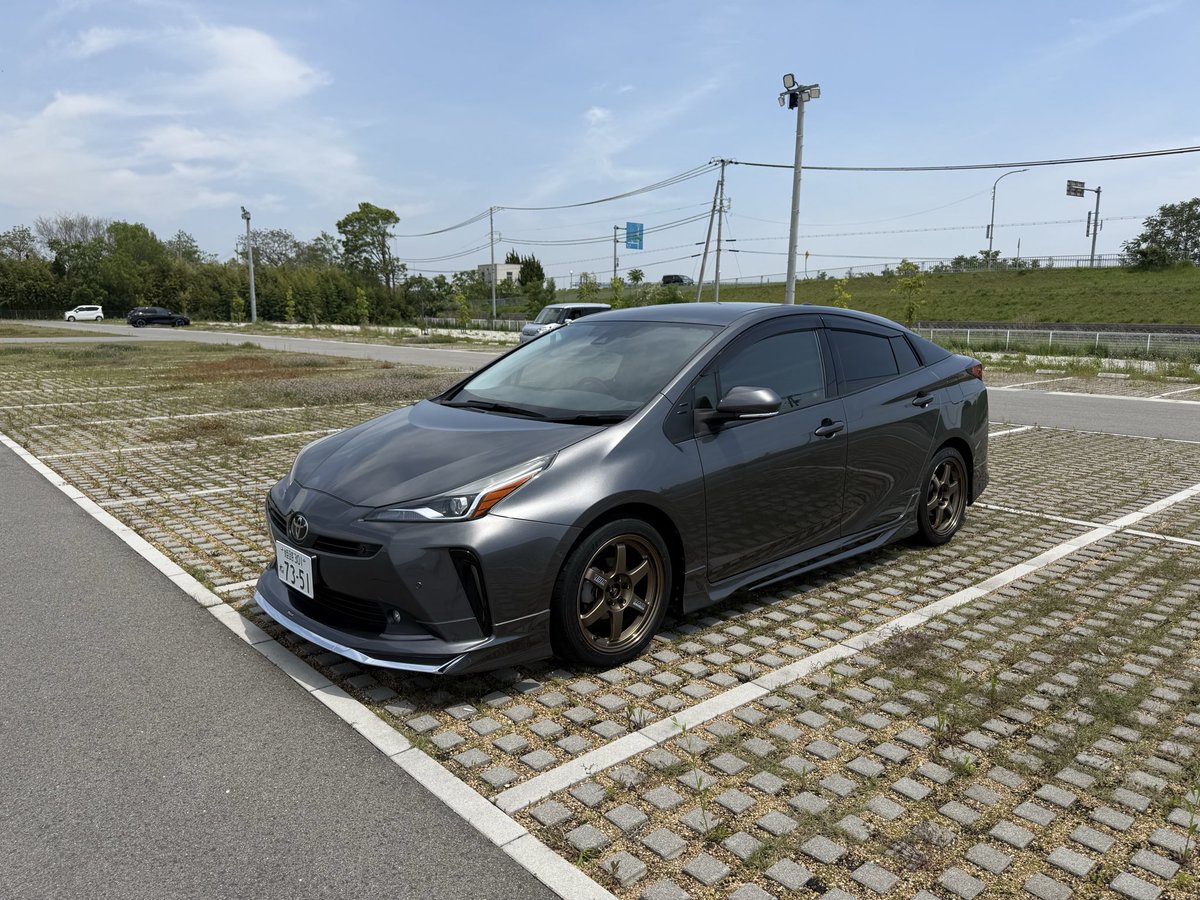 けん tweet media