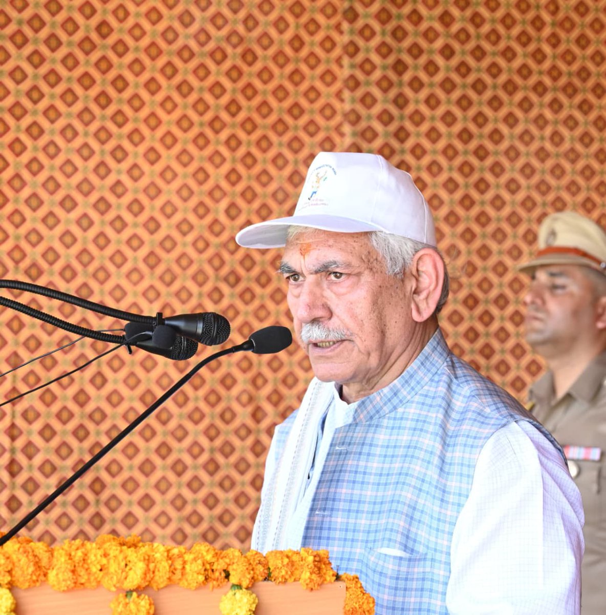 Hon’ble LG <a href="/manojsinha_/">Manoj Sinha</a> highlights a timeless truth: real transformation begins when people come together with one voice and one mission. The fight against drugs in J&amp;K is gaining strength as communities awaken, unite, and commit to securing a brighter, addiction-free future.