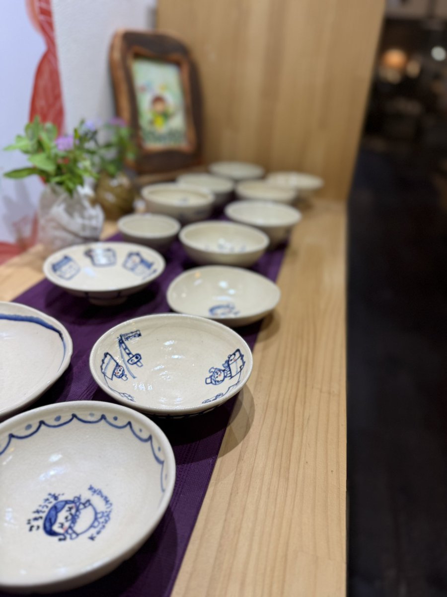 urarakasansan's tweet photo. 個展「まいにちがすきでいっぱい」in
sugicafe
愛知県常滑市
5/2〜5/3 まで開催中です。 https://t.co/oF8qtU984j