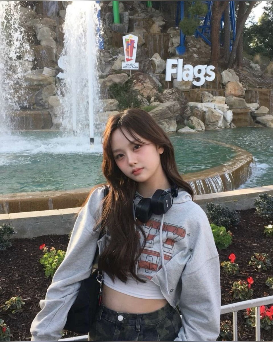 hiyyihluvvs's tweet photo. describing myself with kpop idols 𑣲⋆｡˚

- age (2010)
- height (4’11)
- zodiac (virgo) sua is 9/9 while im 9/10 🤭
- mbti (istp) https://t.co/BluXwQyMbp