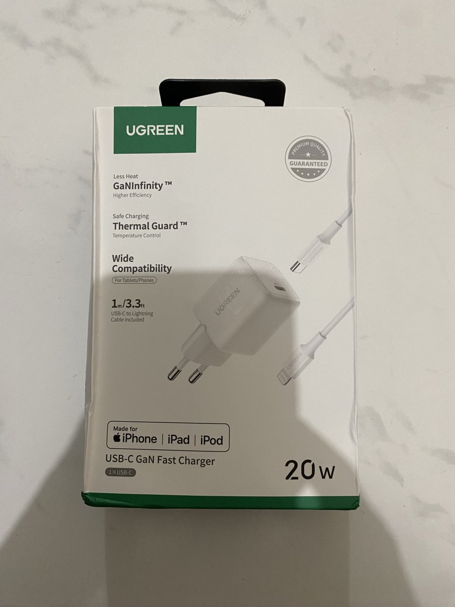 lionadeee's tweet image. wts charger ugreen type c to lightning… dijual karna kebeli dua. masih disegel blom dibuka samsek, beli di olshop officialnnya lngsung. cod 250k angkut

#wts #ugreen #charger