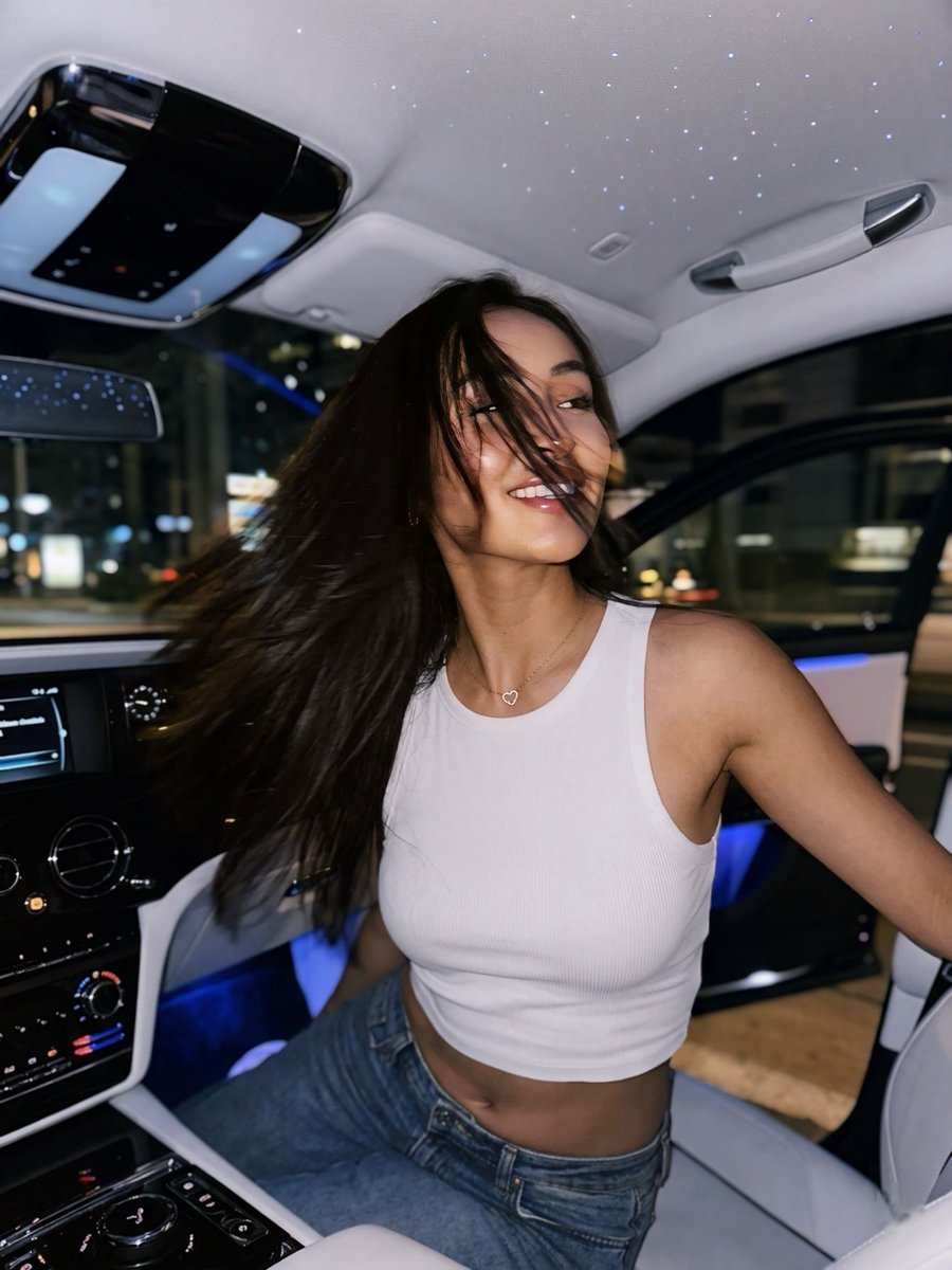 JenniferMicrobl's tweet image. Piccoli momenti, grandi vibes ✨ #vibes #night #luxurylife #goodenergy #milano #lifestyle #aesthetic #nightdrive