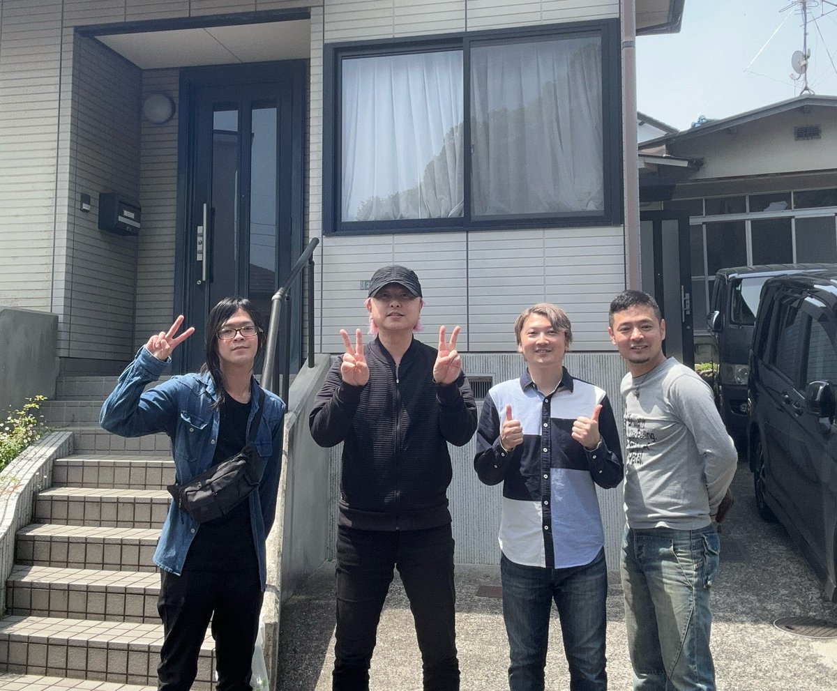 OOSEDOCHISHIMA's tweet photo. 明日から広島フラワーフェスティバルがスタートとなります！大瀬戸千嶋も初日から出演、OCバンドで出演するコチョウランステージのリハーサルも無事に終わりました。
そしてRCCラジオ“#ばばラジcafe”も聞いてくださった皆様、ありがとうございました♪皆様も素敵なGWをお過ごしください。
#大瀬戸千嶋 https://t.co/9lFOWmOzju