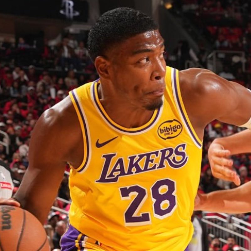 Lakers Lead tweet media
