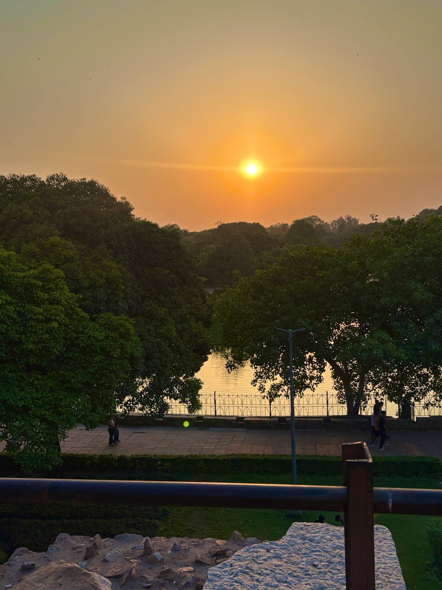 SforSuhani's tweet photo. Hauz khaas, you beauty 🫪 https://t.co/PyizlogsBj