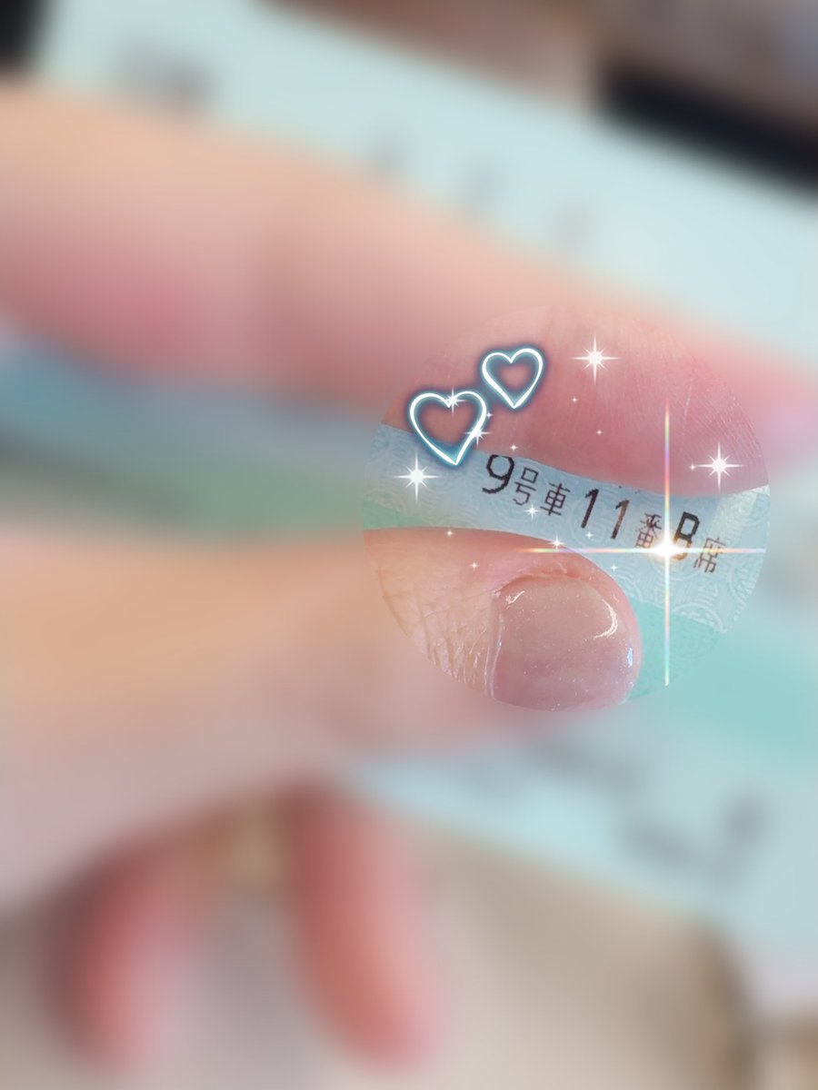 なしこ tweet media