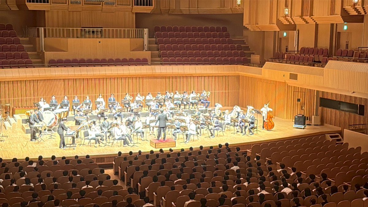 fut_suibu's tweet photo. 本日、福井地区吹奏楽祭にて演奏させていただきました‼️
ありがとうございました🎶

#福井工業大学応援団吹奏楽部 https://t.co/FOasfC4eOt