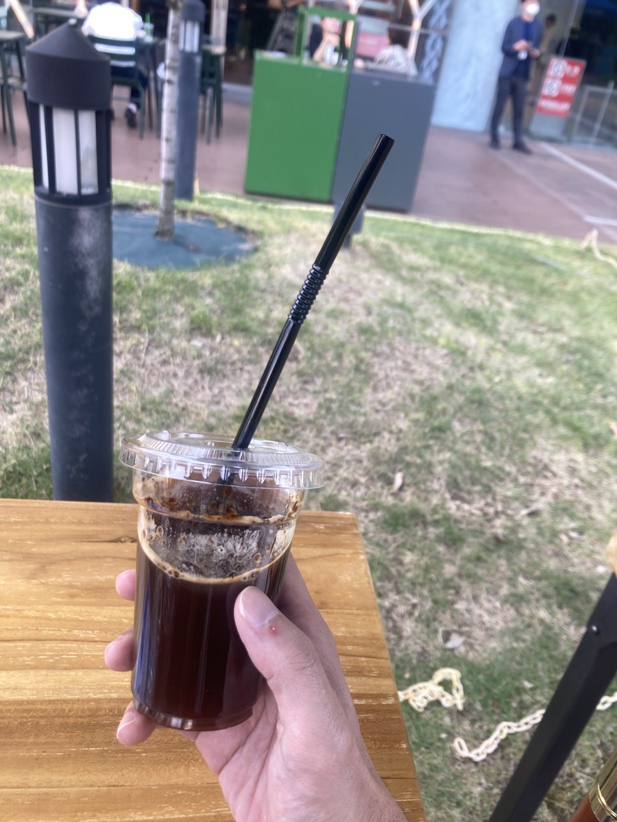 s__YSK's tweet photo. #PR #隣人と溶けるアイスコーヒー　#ネスカフェアイスブレンド　#さっと溶ける https://t.co/b9DXZuzPpF