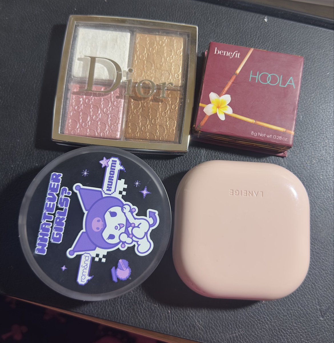 dewjsuteevtp's tweet photo. WTS MAKE UP

• blush on wardah laglace
• lipgloss judydoll 
• lipbalm ynm
• bronzer hoola benefit
• eyeliner maybelline
• liptint romand
• case cushion somethinc
• laneige dewy cushion
• romand cushion kuromi
• DIOR backstage face pallete

wtb korea bedak complexion https://t.co/Rm2kql8edm