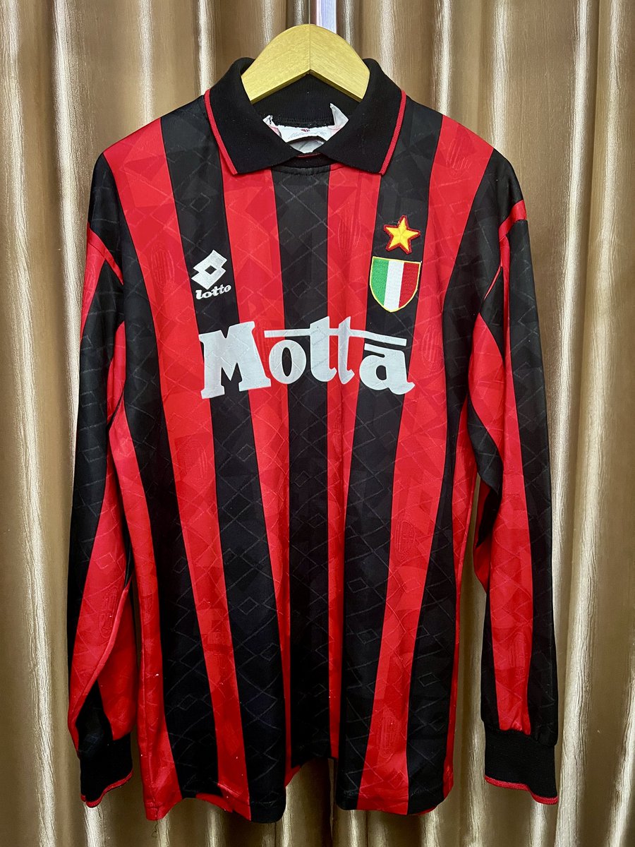 exoticfbkit's tweet photo. #jersey4sale izin tag min @Jerseyforum

1. AC Milan 88/89 PI LS M IDR 5.800k
2. PSG 95/96 M IDR 2.750k
3. Palmeiras 92/93 L IDR 1.800k
4. AC Milan 93/94 PI LS L IDR 3.900k.

Koleksi lain, detail dan nego via WA 0813 2519 4522. https://t.co/Chd3KcA6bs