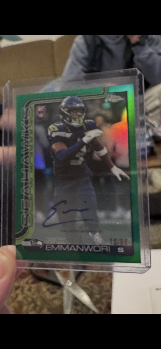 ParkingLotRips's tweet photo. My buddy opened three megas tonight. Two good hits. 

@CardPurchaser https://t.co/xVnXS1ozQd