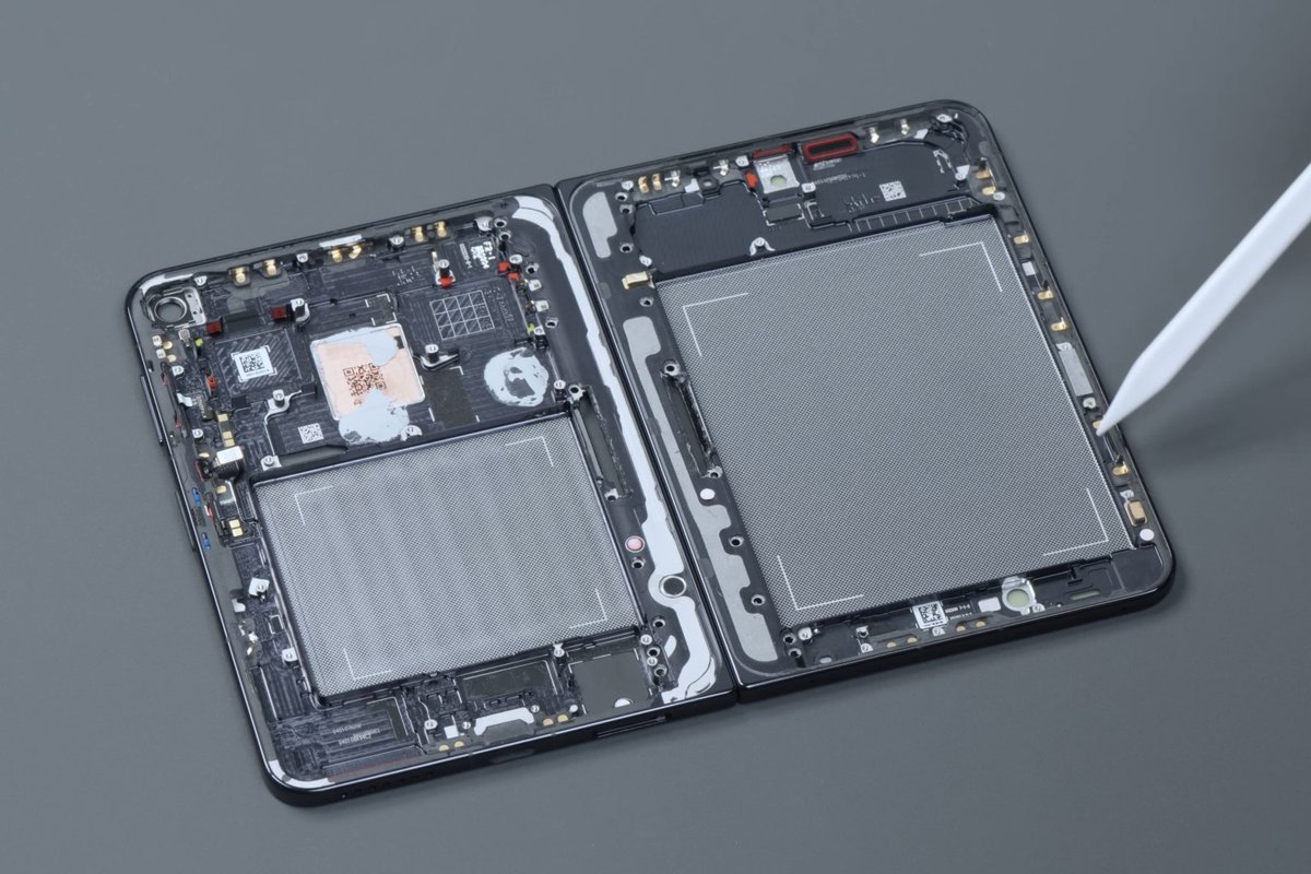 TechHome100's tweet image. SIM Tray
#Huawei #HuaweiPuraXMax 
12/12🧵