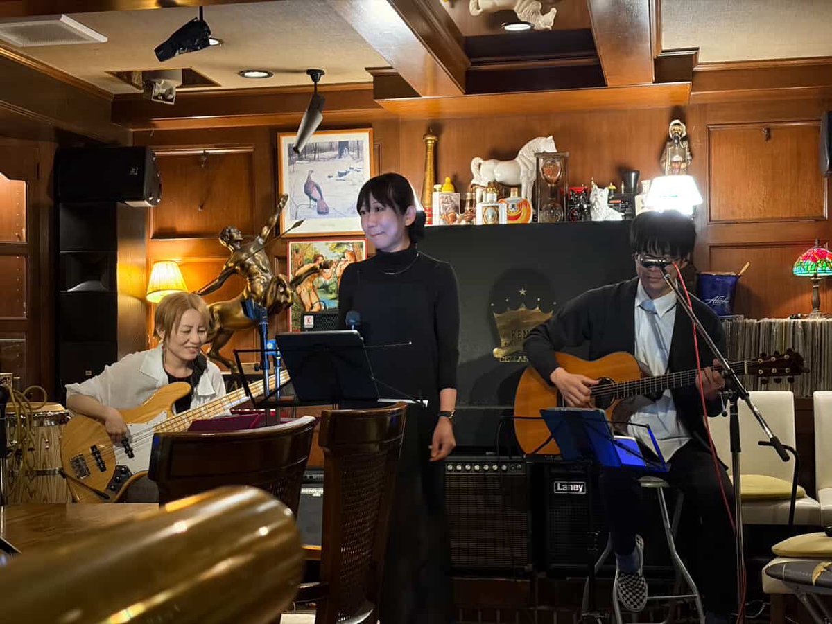 torikaiboy's tweet photo. アコースティックLive出番終了！！
オリジナル曲"Sweet Whisker"が
ようやく形になってきた手応え☺️

そして僕の肖像権にだけ絶妙に配慮した写真頂きました🤣 https://t.co/nCWDMuZ8JP