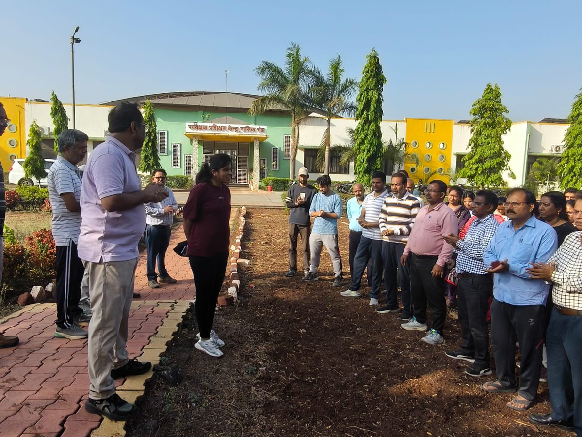 IRIEEN_OFFICIAL's tweet photo. Today’s #Shramdaan at IRIEEN focused on values—Dignity of Labour, Consistency, Ownership, and more. DG reinforced that complacency &amp; ignorance are risks, and principles must hold under pressure. “I” starts, “We” builds culture.
#TeamIRIEEN #Swachhta https://t.co/ll95oG7ZN5