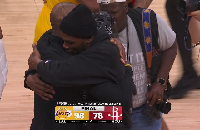 BrooklynGuyNBA's tweet photo. LeBron James e Kevin Durant após o final do jogo

🫡 https://t.co/iZ70ulgC2y