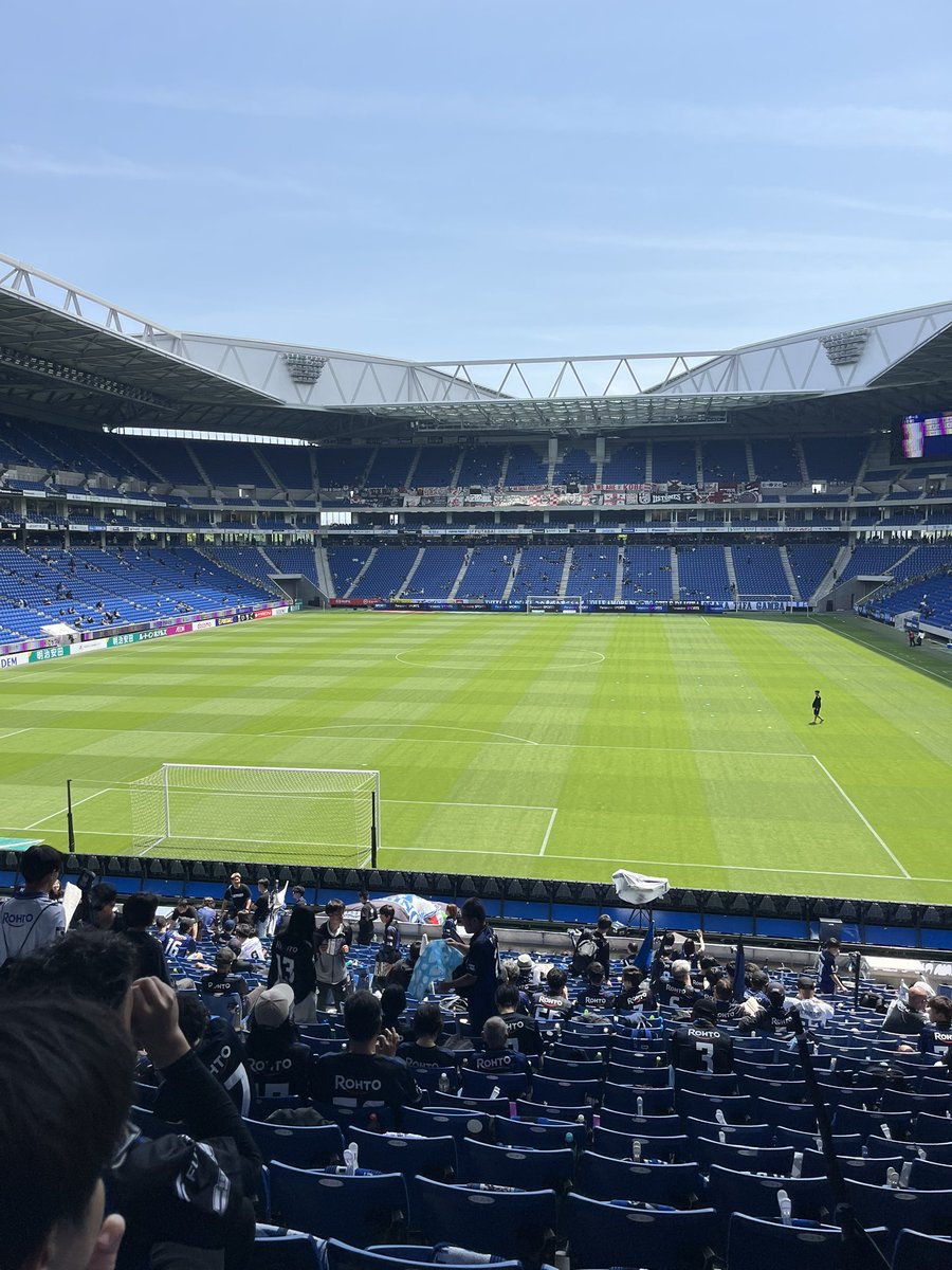 よね tweet media