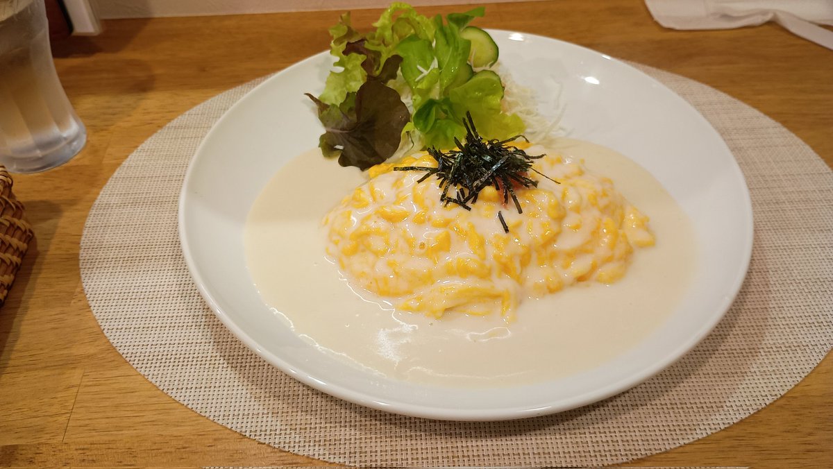 みねそた tweet media