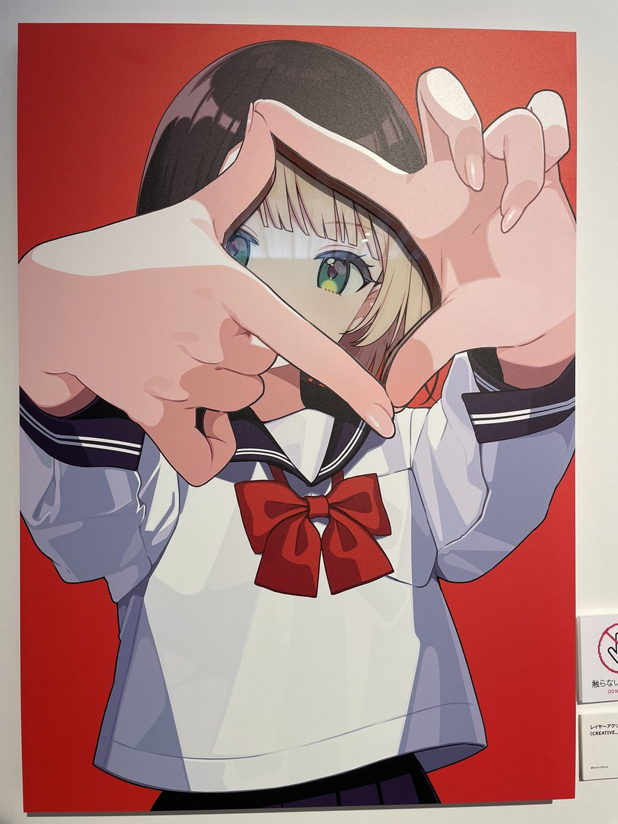 しぐれうい展2026 これ横から見た感じ2枚目のイラストもちゃんと描かれ