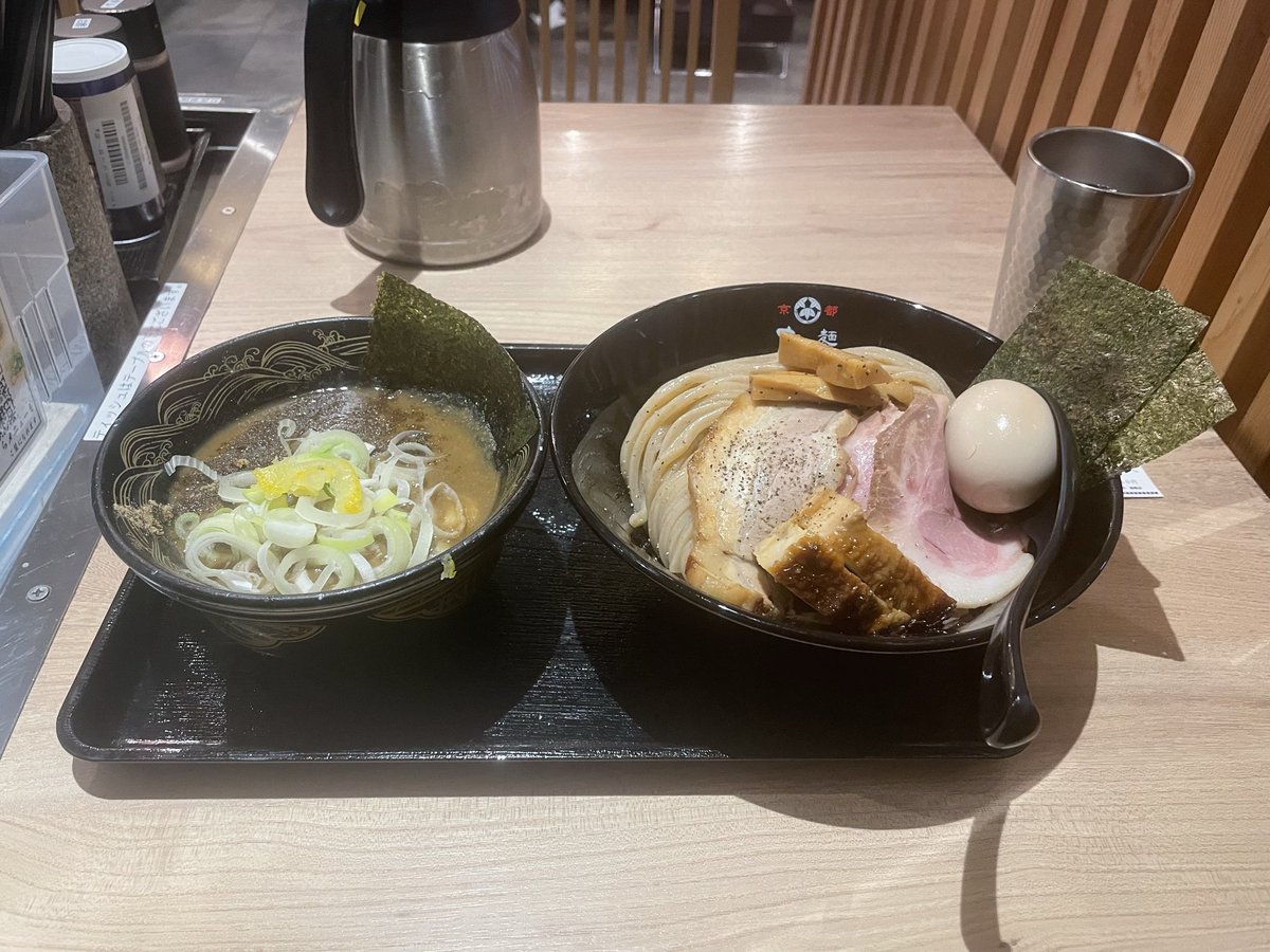 ヨッシー tweet media