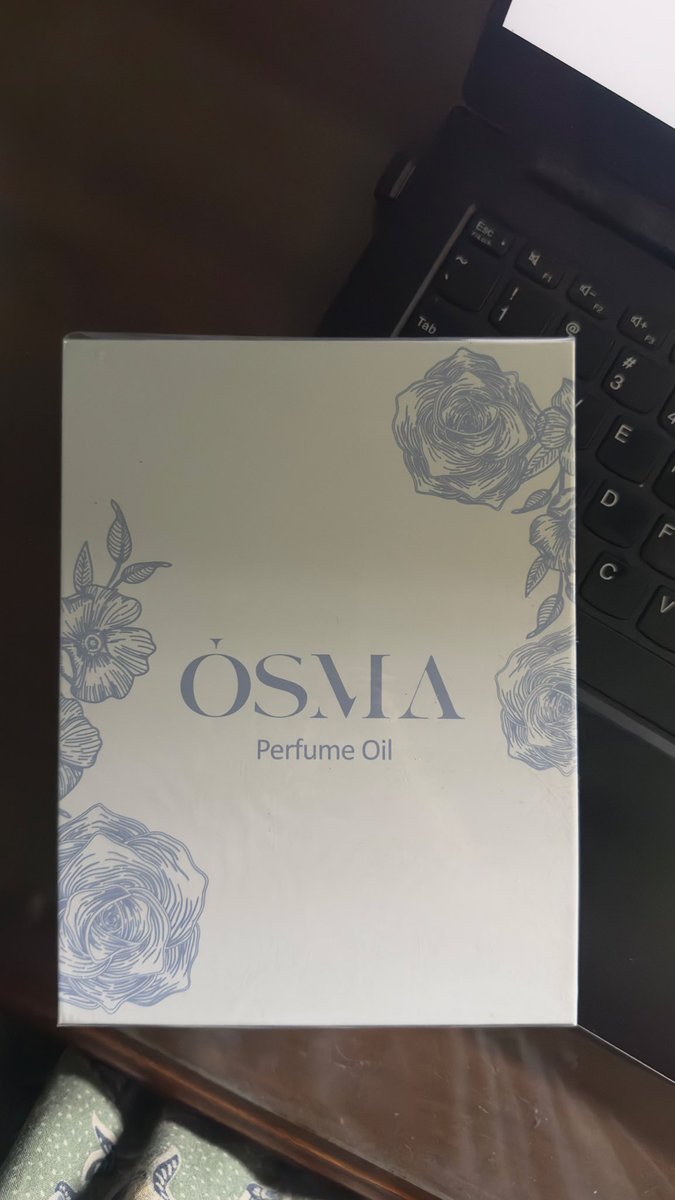 dewjsuteevtp's tweet photo. WTS // WANT TO SELL

osma perfume oil new sealed
• White F roll 10ml
• Woody W roll 10ml
• Amber S roll 10ml

300.000

EXP 2028

parfum arab soft osma parfume wangi travel size perfum oil woman men unisex https://t.co/NHpDBjwRsW