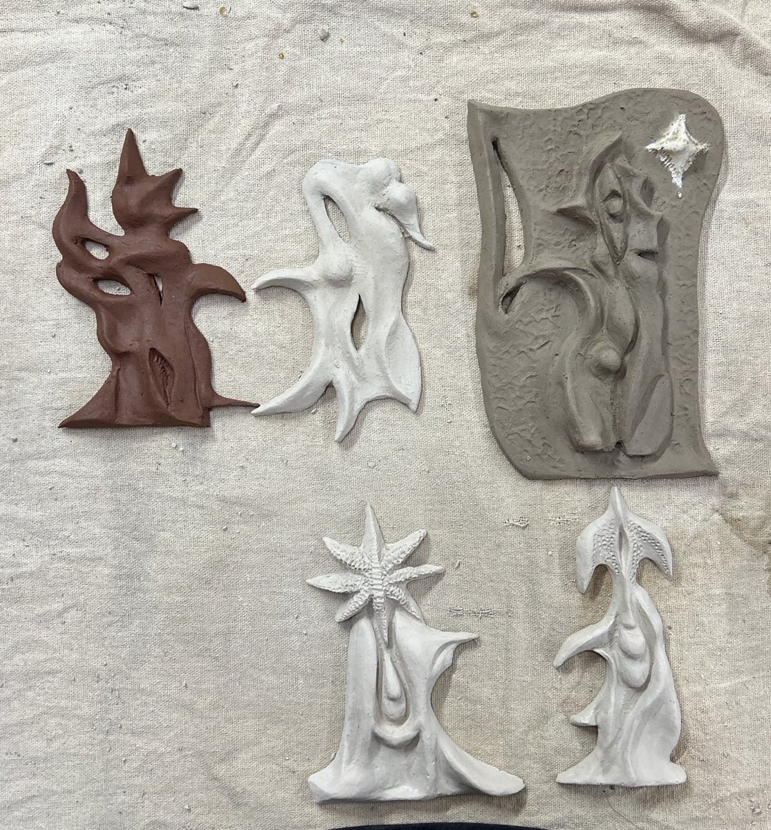 HC2S3u's tweet image. Unfinished but beautiful ceramic pieces. 🏺✨
#ceramics #wip #handmade #unfinishedbeauty