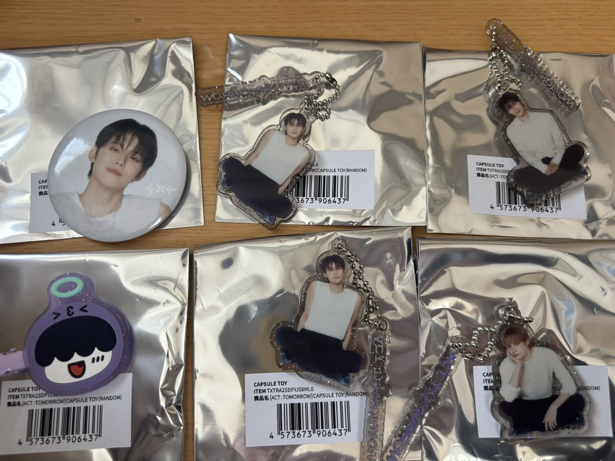 txt_dago's tweet photo. txt 交換 カプセルトイ ガチャガチャ アクリルバッジ ヘアクリップ

譲 写真のもの

求 ダゴニャンヘアクリップ

郵送希望
お気軽にお声掛けください🍀
 #txt交換 https://t.co/NTxezmvLRA