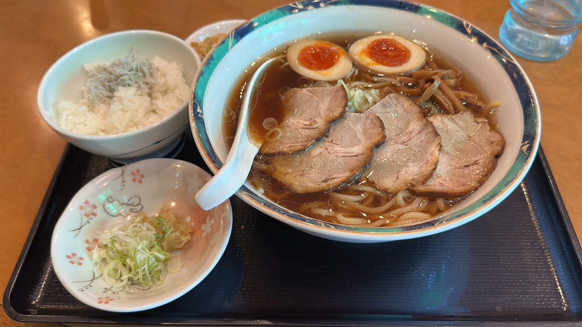 nisann14499's tweet photo. 食べるぜ〜 https://t.co/wi4wuxHZ8t