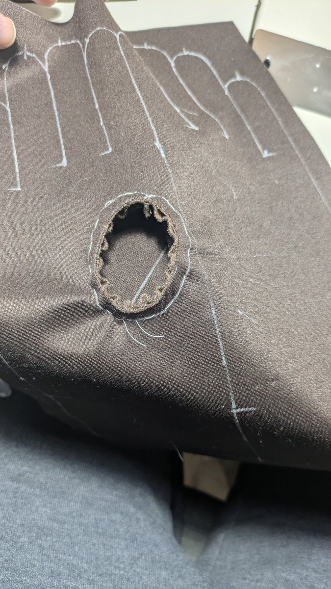 machtwotoaster's tweet photo. glove https://t.co/ksLPQlzQeT