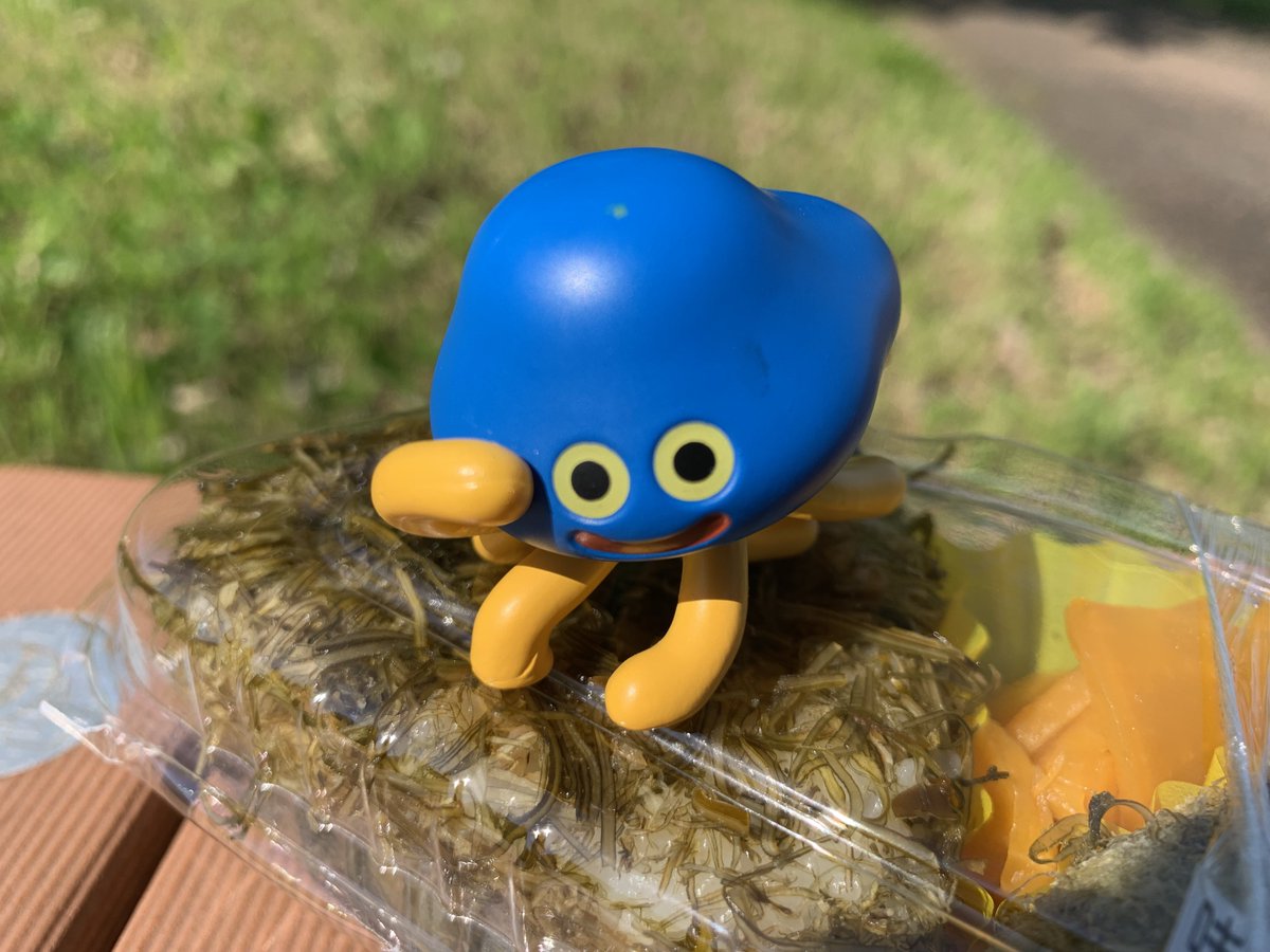 チンムギ tweet media
