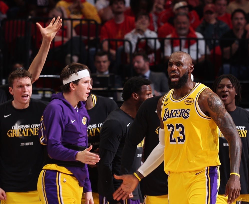 WachoMoreno's tweet photo. #Yessir @Lakers Vamos #amarilloypurpura https://t.co/l7nG9E2aCE