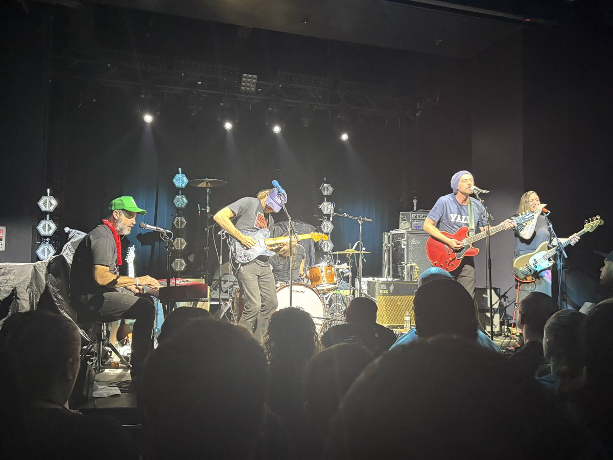 VagoMusic's tweet photo. Always make it in time for the opener. You might discover an incredible band like @giantwasteofman like o did tonight. I felt like I was at a Cursive, Desaparecidos show at Sokol in 2002. But not in a retro way, more like it was still happening. Great fucking band! https://t.co/oOGRVKi4Nb