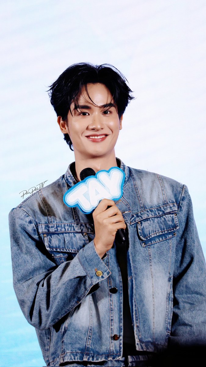 Polca_Photo_TN's tweet image. เล่าเรื่องไปเที่ยวสนุกเลย
เห็นแววตาระยิบระยับตอนเล่ามาก
TAYSAN IN SHANGHAI
#TayfansignwithPolcasan
#Tawan_V #POLCASAN
