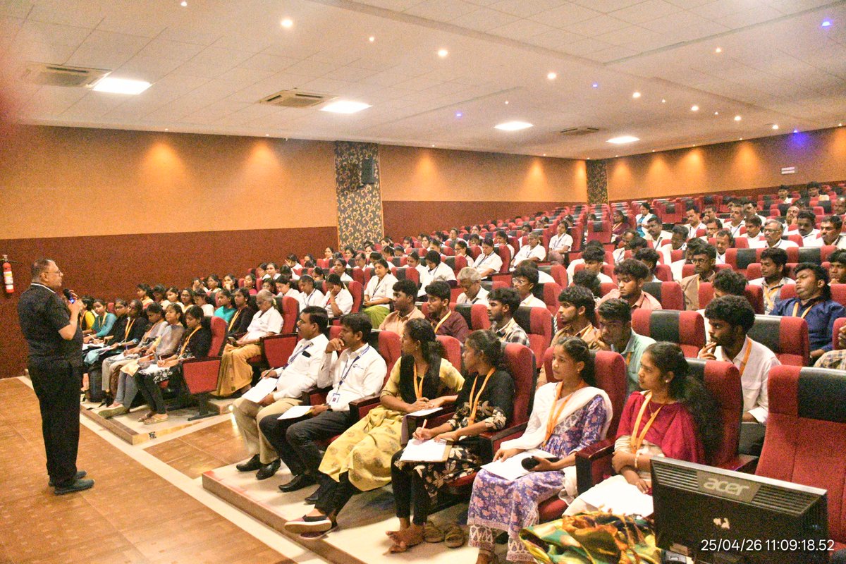 nprinstitutions's tweet image. Building the bridge between industry &amp;amp; academia! 🚀 #NPRCET successfully hosted a Career Advancement Program for both staff &amp;amp; students featuring Sri. Jayaprakash Gandhi. A vital step in empowering our community for the digital future🏛️💡 #NPRGI #CareerReady #EngineeringExcellence