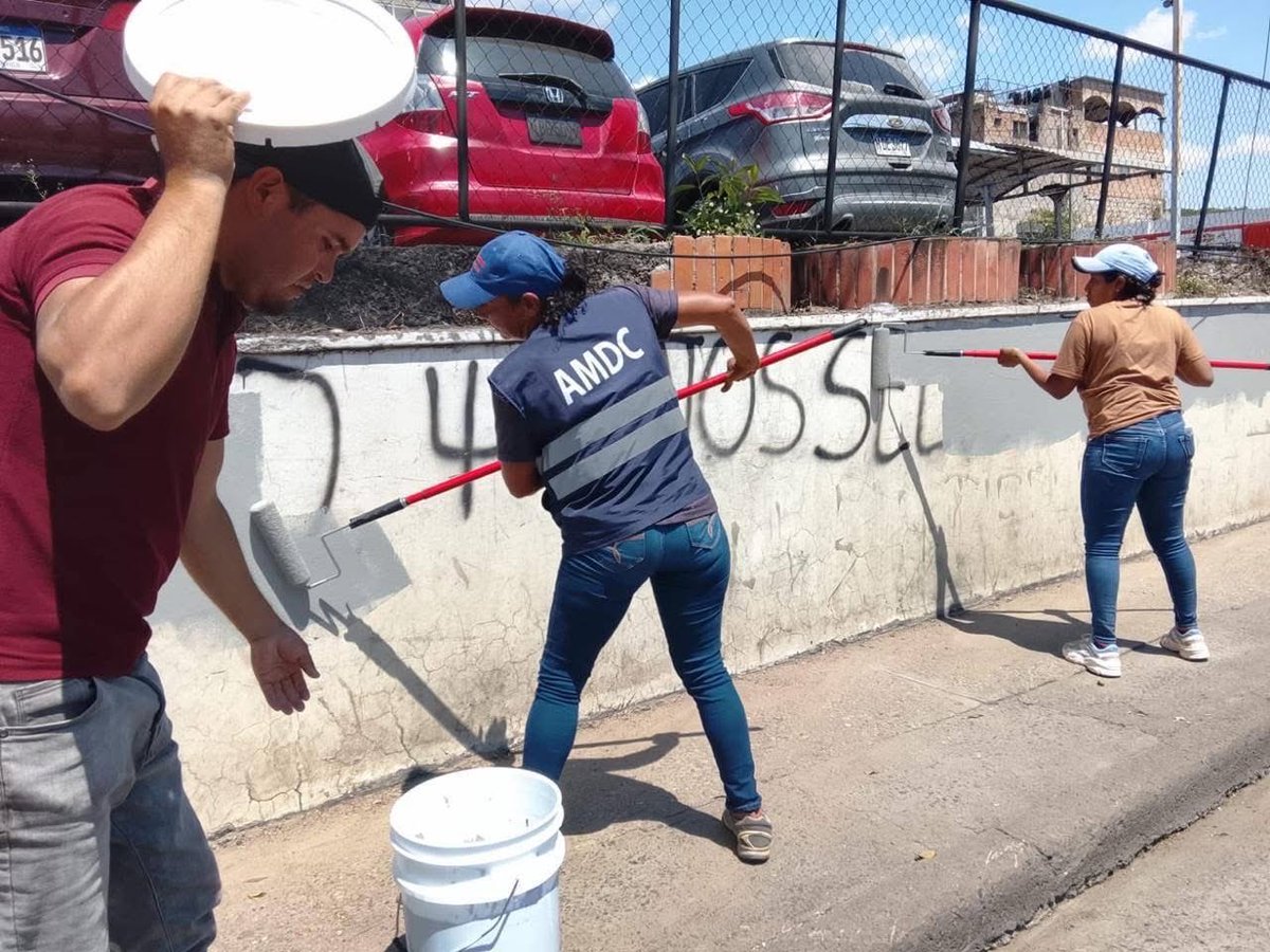 Rodriguezshr's tweet photo. Lo positivo es que en nuestra capital ya tenemos orden bajo la gestión de @juandiegozelaya . https://t.co/4a1A8GM9Tw
