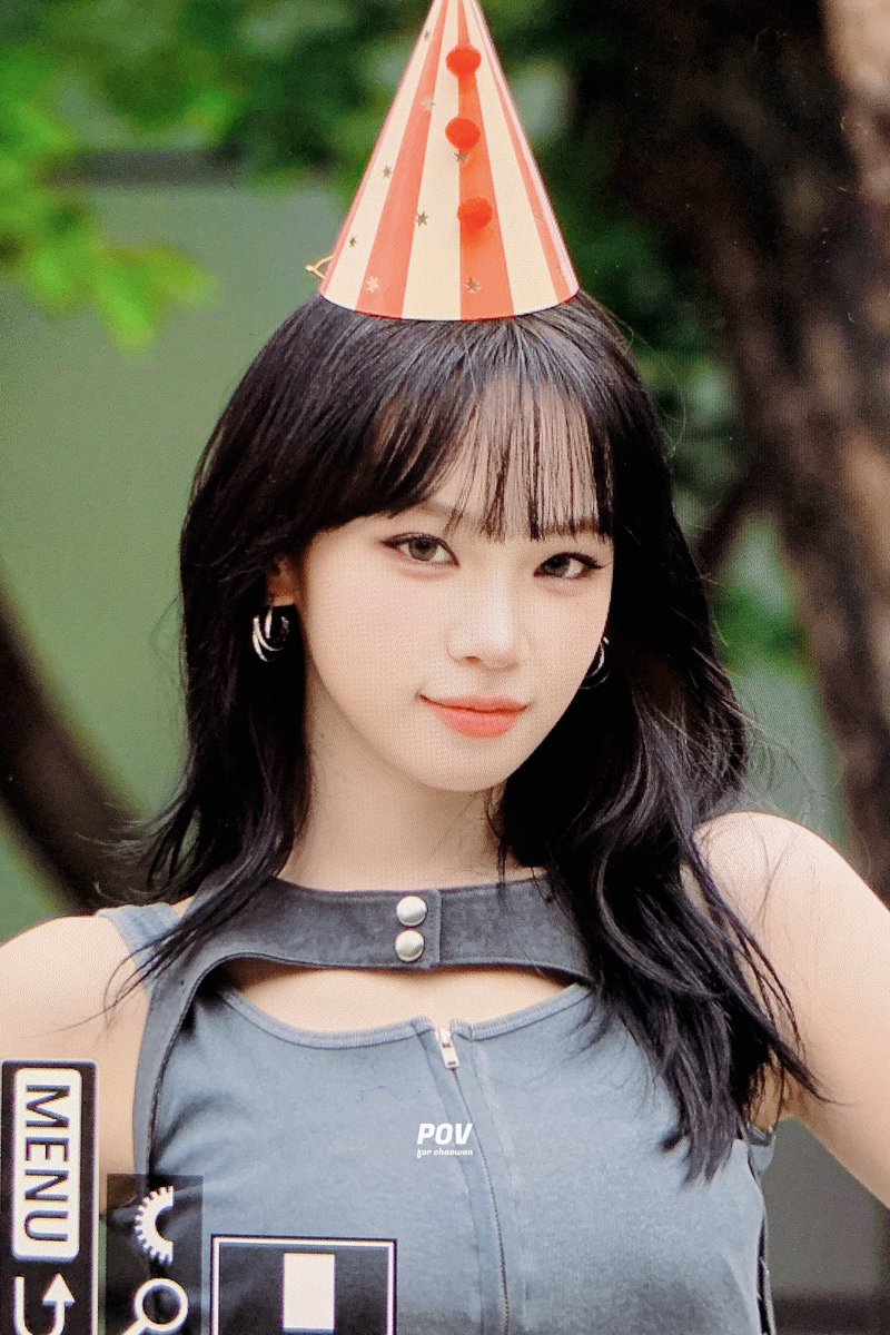 pov_cw's tweet photo. 260502 4살축하드려요🎉 #LE_SSERAFIM #르세라핌 #김채원 #채원 #CHAEWON https://t.co/sQC2jUQQbK