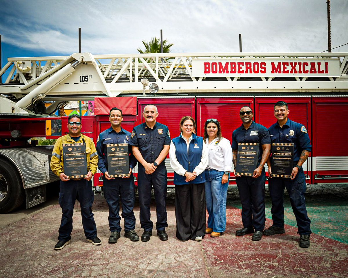 ConexionMxli's tweet image. #Entérate BOMBEROS DE MEXICALI FORTALECEN SUS HABILIDADES CON CAPACITACIÓN BINACIONAL | También participaron bomberos de Tijuana, Puerto Peñasco, Cajeme, San Felipe y San Luis Río Colorado | +detalles: goo.su/03JuK