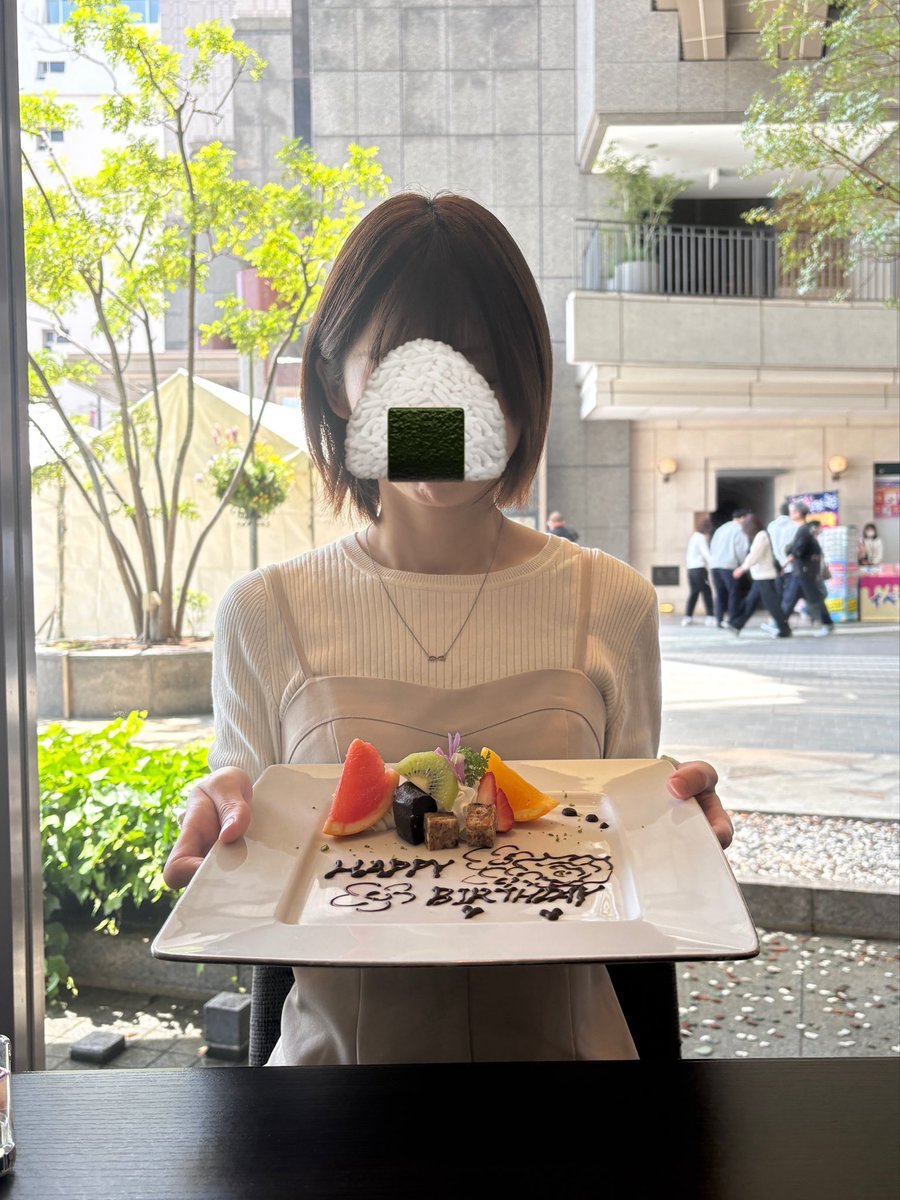 ァャ tweet media