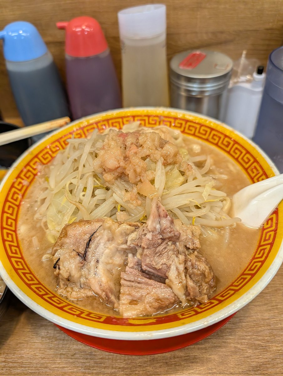 Hyodo_Fuck's tweet photo. えどもんど

メッチャ美味い、さすが名店

新橋店は近いからここ数日で３回も行ったがな⋯

けど、他に比べて新橋店だけ極めてヌルいのでこれだけ何とかしてくれたら文句なしなんだが⋯
（同じ口コミが散見⋯） https://t.co/cx4hnqZ7oF