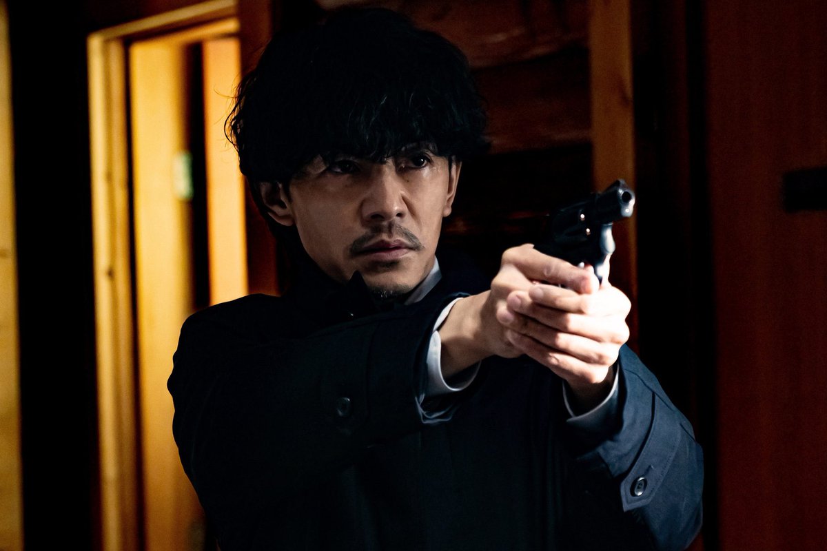 lexkun's tweet photo. Was immediately hooked by the prison break plot and all the shady characters in #PunchDrunkWoman. Loved all the twists and I hope S2 is as intense as S1! 9/10 #パンチドランクウーマン https://t.co/7oOAA2E6mc