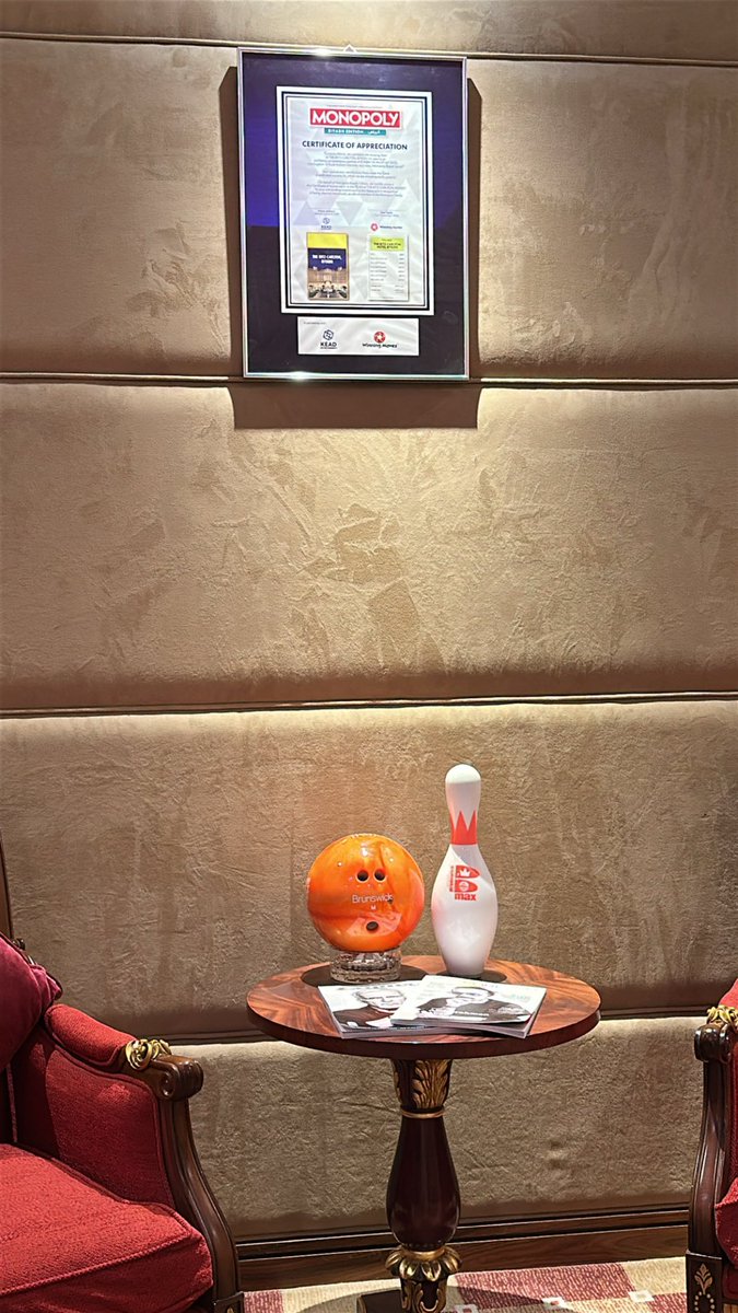 iNa9rx's tweet photo. 👓🎳☝🏻 https://t.co/q2cIsS6YhX