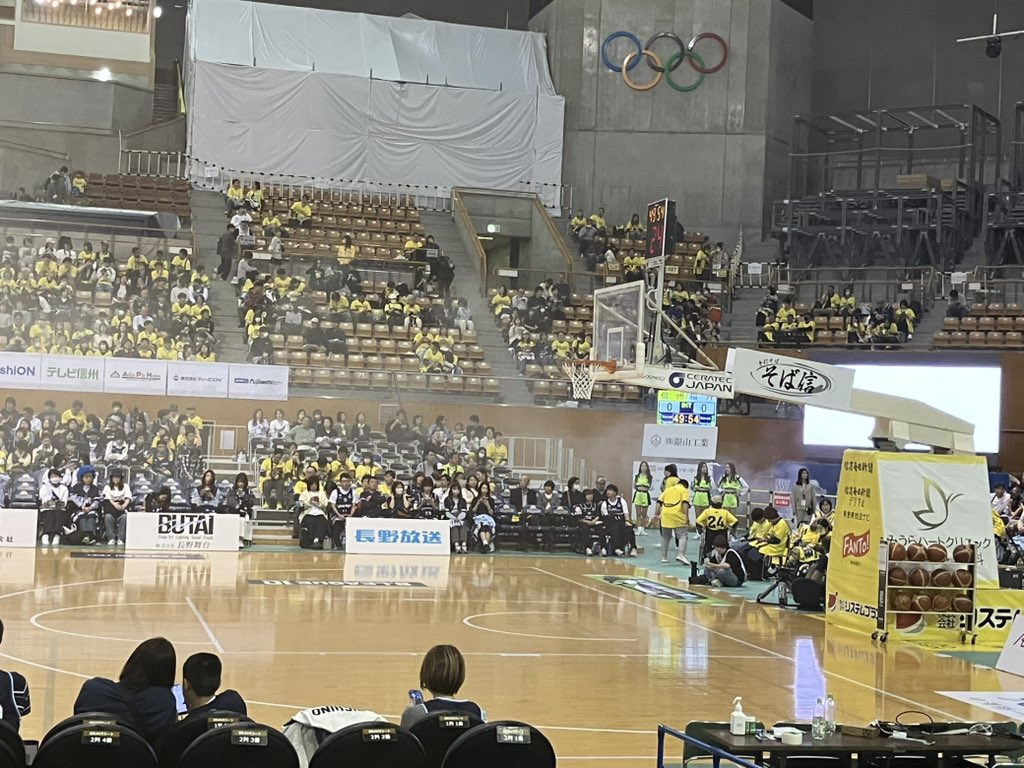蕎麦美味しかった😋
会場入りました🏀