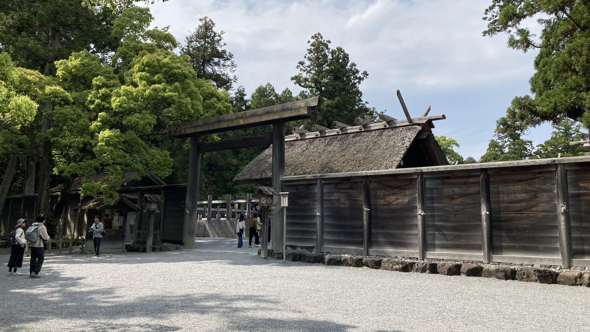TEIMN_Main's tweet photo. そういえば、先日の大阪リカラー運転会のついで、4/29にお伊勢参りに行ってきました。

やはり「大型連休直前」が空いてていいですねぇ
ゆっくり落ち着いて周りを一切気にせずお参りが出来ました。 https://t.co/7suyoS8Znk