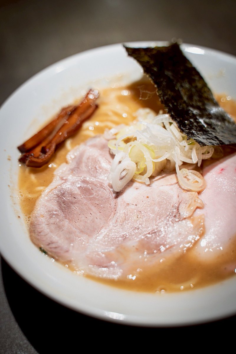 tom_ichi_'s tweet photo. 昨日はたくさんのご来店、本当にありがとうございました！

自分たちのラーメンをこんなにも多くの方に食べていただけて、嬉しすぎます。

ラーメンだけでなく、山下のカレーやイリアの自家製麺、愛ご飯まで楽しんでいただけて本当に嬉しい限りです。

いつも本当にありがとうございます！！！！！ https://t.co/09q0utE2fU
