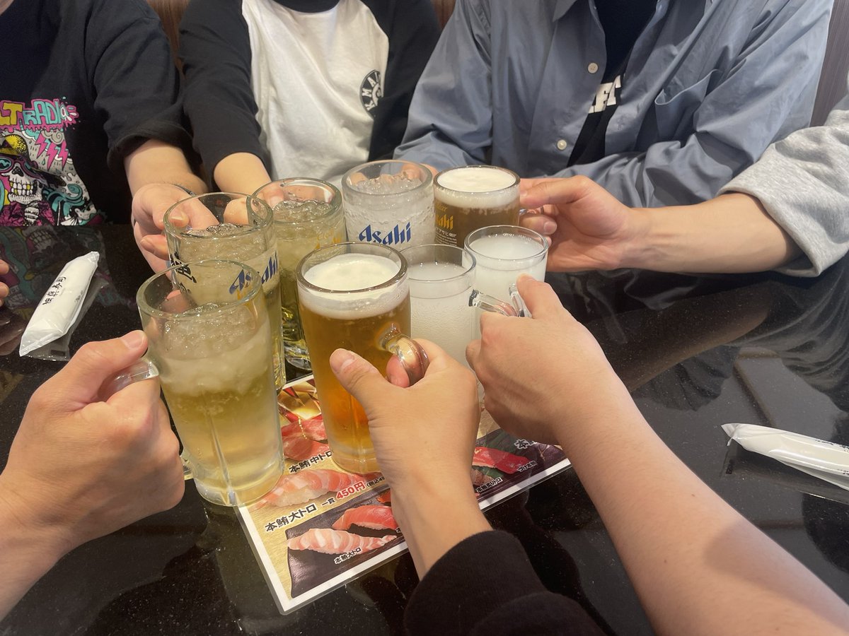 じーこま tweet media