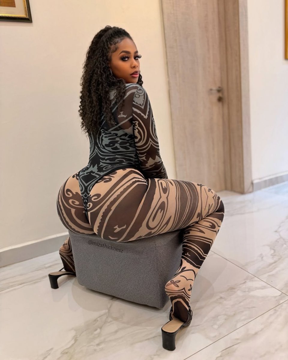 Mrs Thickness tweet media