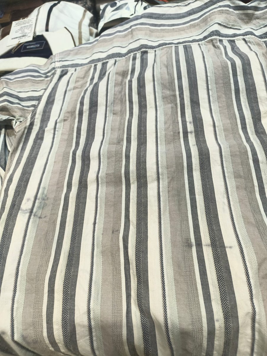haseebbarsi's tweet photo. @apparels_c11279 
Dear  Team,
I would like to lodge a complaint regarding the poor quality of a Cobb brand trouser that I recently purchased.
Details:
- Brand: Cobb
- Item: jeans 
- Issue: Color fading/removing
- Purchase Date: month of March 
 Noida sector 18 
haseeb
8586966682 https://t.co/dn5GfzNuSX