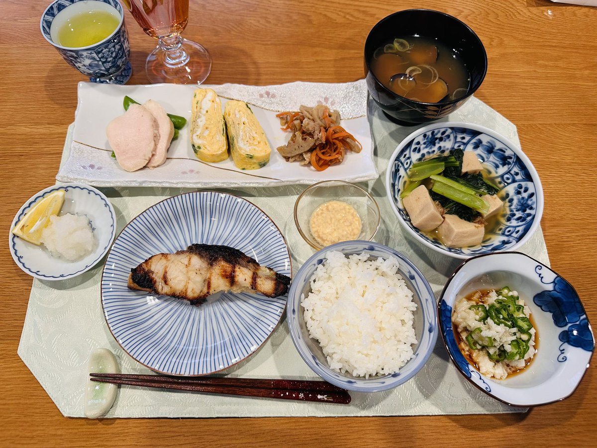 yutanposara0627's tweet photo. 早朝5時に実家到着🚗
朝ごはんいただくの巻。 https://t.co/SRqZtle3t5